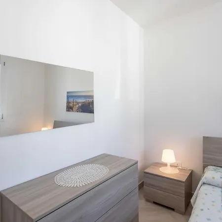 Apartment Gioia 1 Puglia On Line Salve
